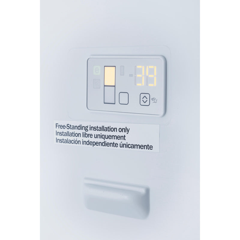 Blomberg 24-inch, 11.43 cu.ft Counter-Depth Bottom Freezer Refrigerator BRFB1045SS IMAGE 14