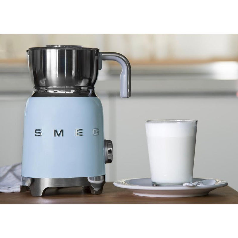 Smeg 50's Style Aesthetic Milk Frother MFF11PBUS IMAGE 8