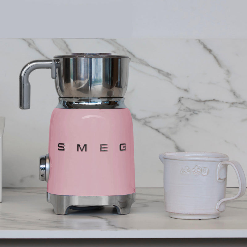Smeg 50's Style Aesthetic Milk Frother MFF11PKUS IMAGE 2