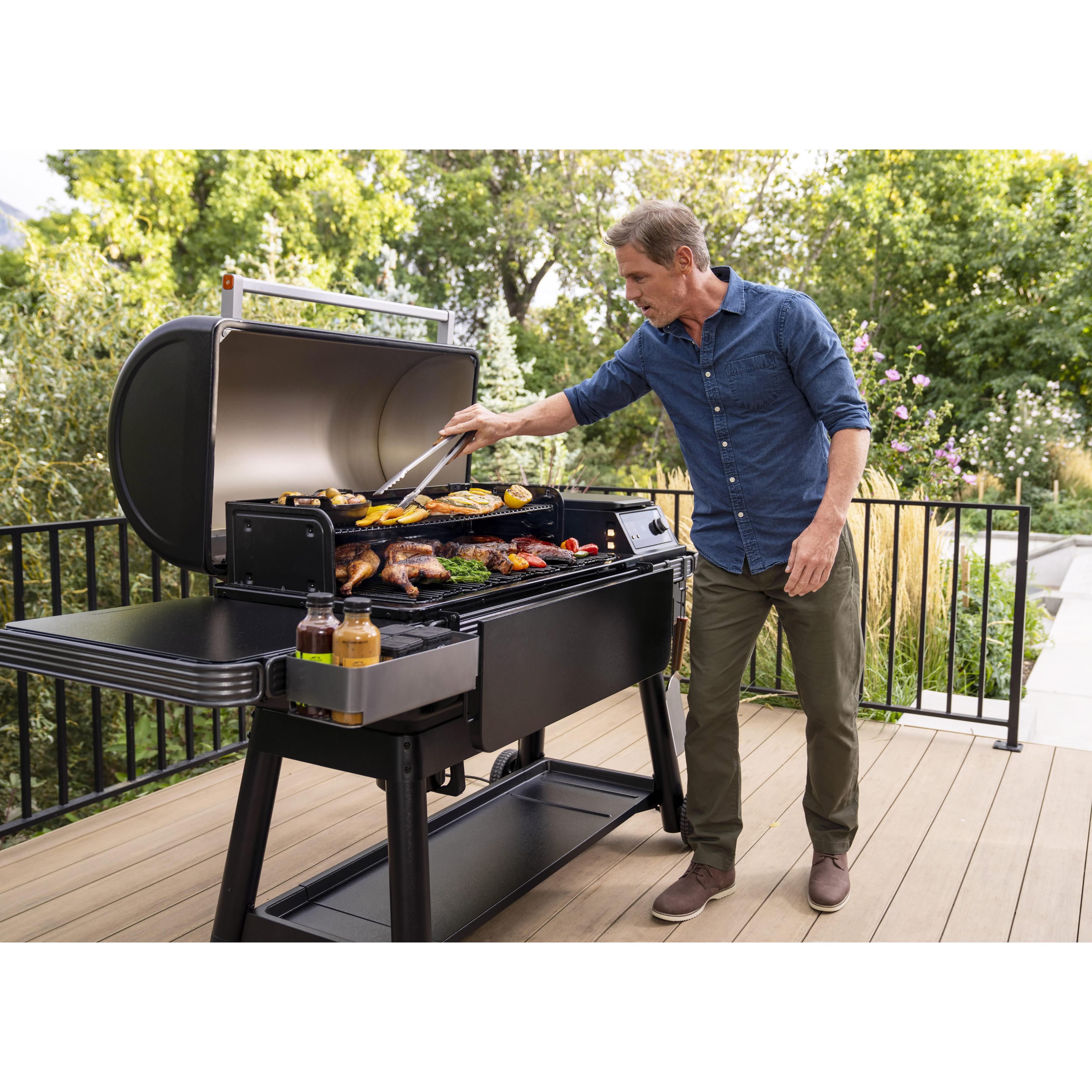 Traeger Ironwood Wood Pellet Grill TFB93RLGC IMAGE 10