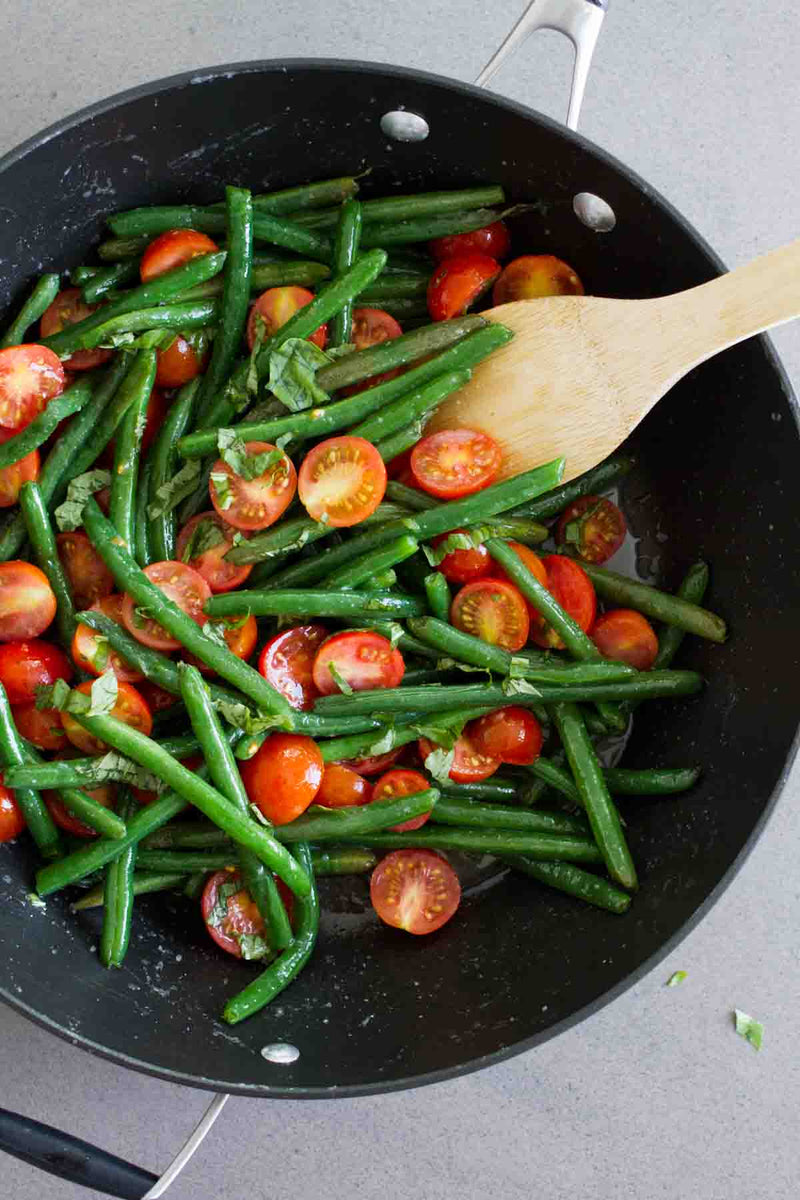 Charred Green Beans & Cherry Tomatoes | Luxe Appliance Studio & Gaggenau Recipe