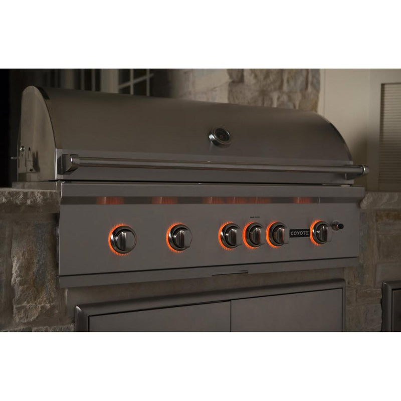 Coyote S-Series 42in Built-In Gas Grill C2SL42LP IMAGE 4