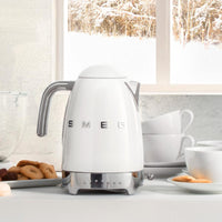 Smeg Retro-Style 1.7L Electric Kettle KLF04WHUS IMAGE 4