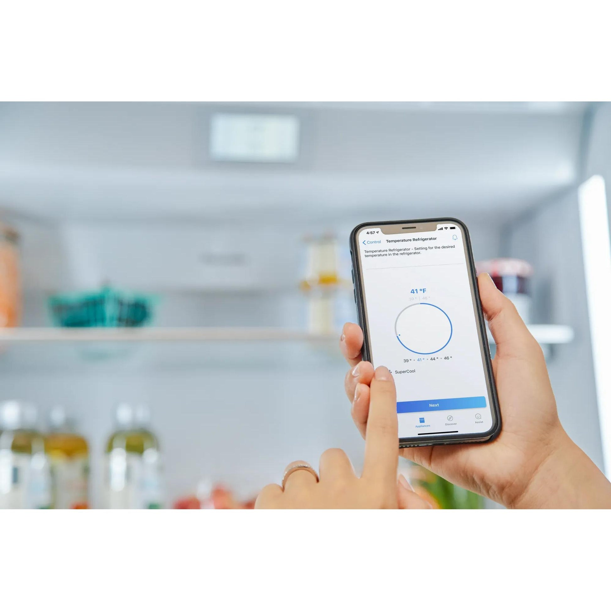 Thermador 18-inch Built-In Upright Freezer with Ice Maker T18IF905SP IMAGE 4