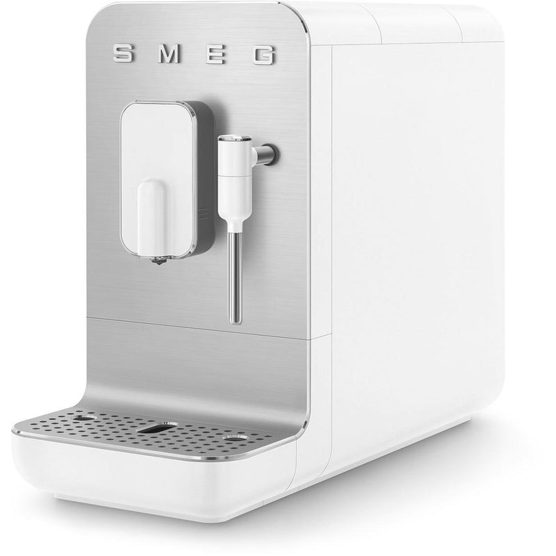 Smeg Retro-Style Automatic Coffee Machine BCC02WHMUS IMAGE 8