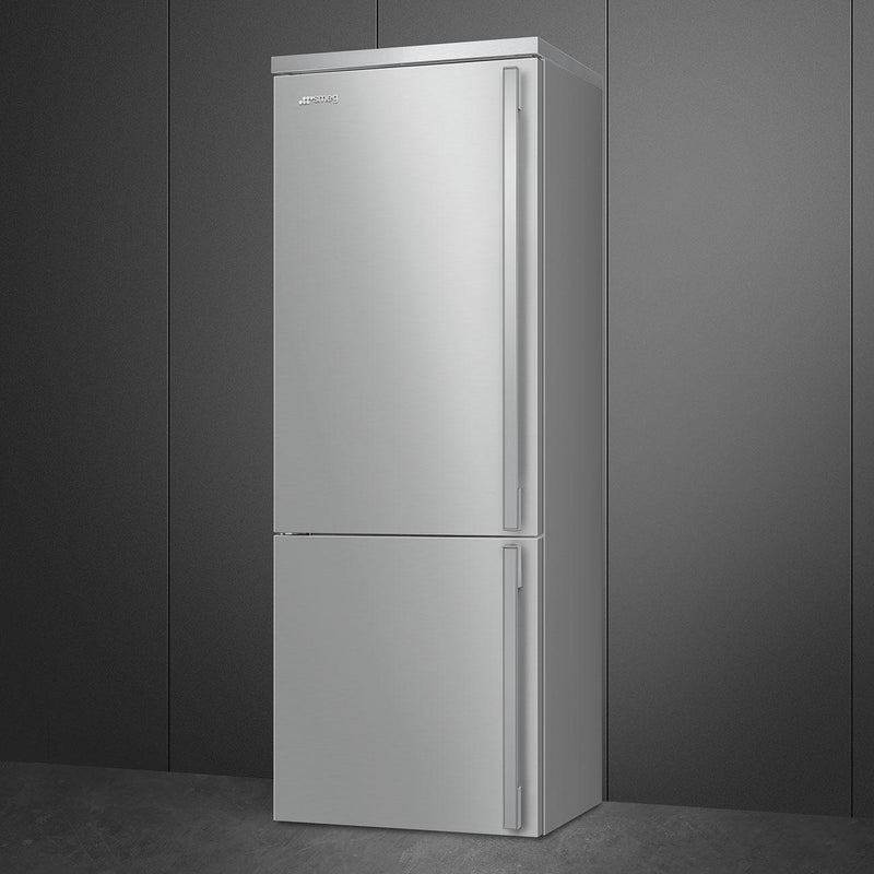 Smeg 28-inch, 18.01 cu. ft. Bottom Freezer Refrigerator FA490ULX IMAGE 3