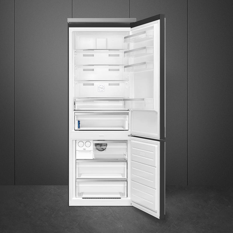 Smeg 28-inch, 18.01 cu. ft. Bottom Freezer Refrigerator FA490URAN IMAGE 2