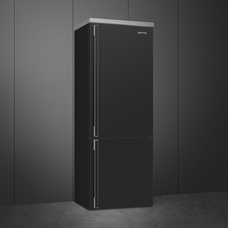 Smeg 28-inch, 18.01 cu. ft. Bottom Freezer Refrigerator FA490URAN IMAGE 3