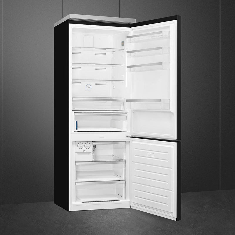 Smeg 28-inch, 18.01 cu. ft. Bottom Freezer Refrigerator FA490URBL IMAGE 5
