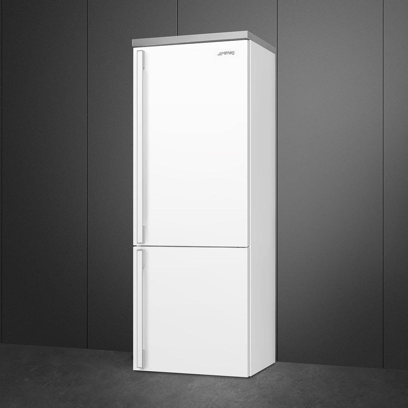 Smeg 28-inch, 18.01 cu. ft. Bottom Freezer Refrigerator FA490URWH IMAGE 4