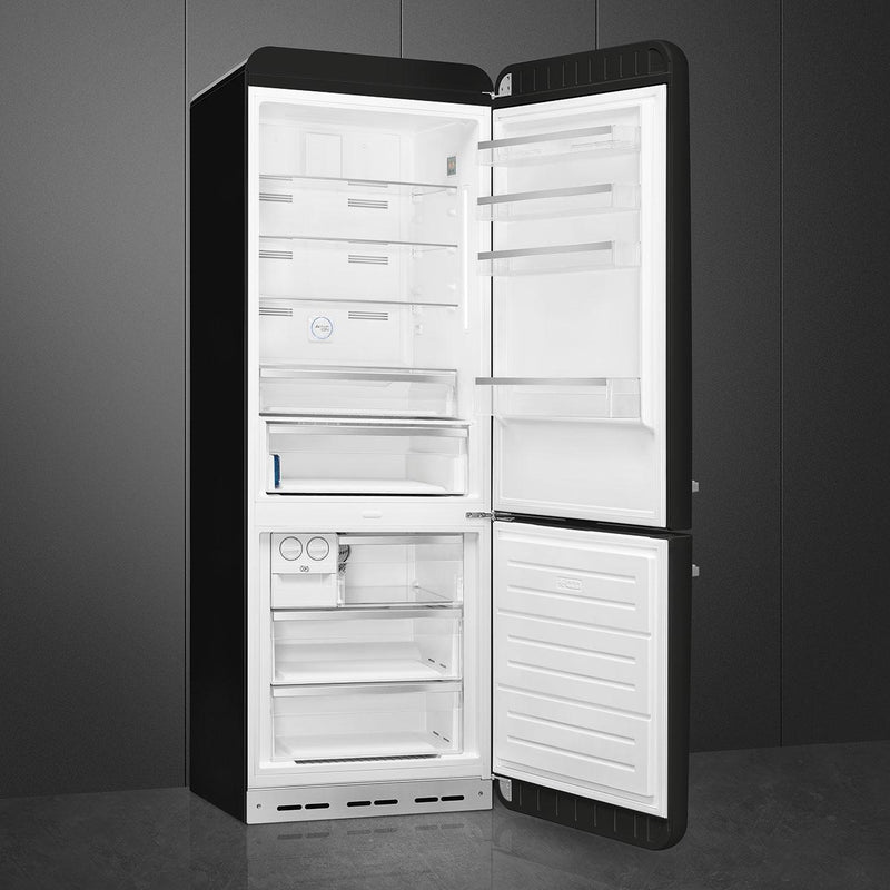 Smeg 28-inch, 18.01 cu. ft. Bottom Freezer Refrigerator FAB38URBL IMAGE 5