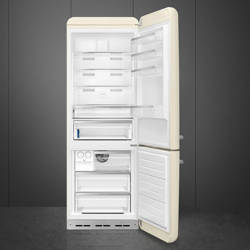 Smeg 28-inch, 18.01 cu. ft. Bottom Freezer Refrigerator FAB38URCR IMAGE 2