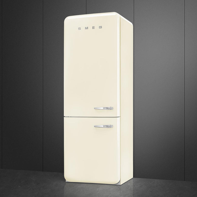 Smeg 28-inch, 18.01 cu. ft. Bottom Freezer Refrigerator FAB38ULCR IMAGE 4