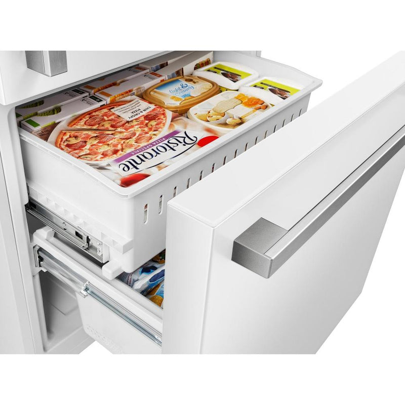 Hisense 31-inch, 17 cu.ft. Counter-Depth Bottom Freezer Refrigerator RB17A2CWE IMAGE 9