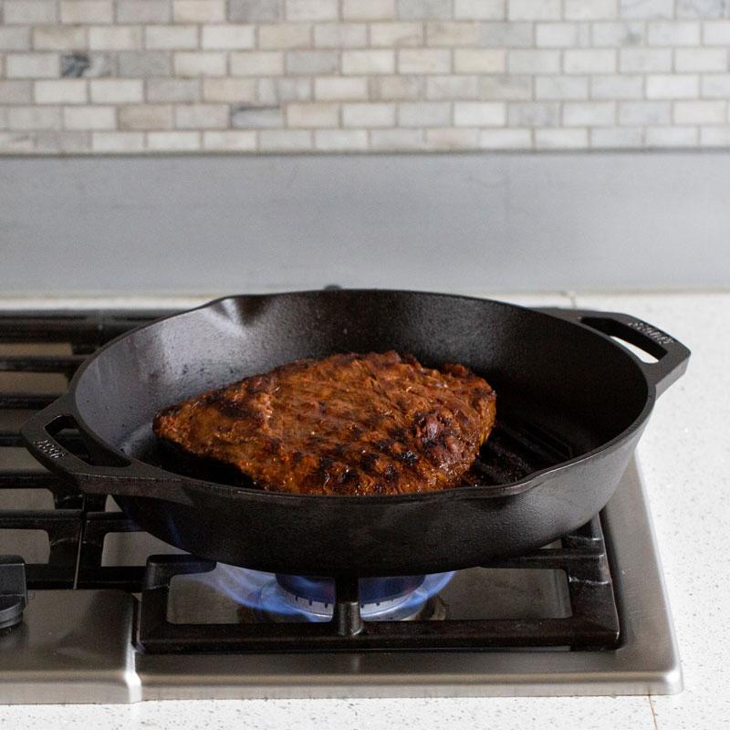 Lodge 12-Inch Dual Handle Cast Iron Grill Pan L10GPL IMAGE 4