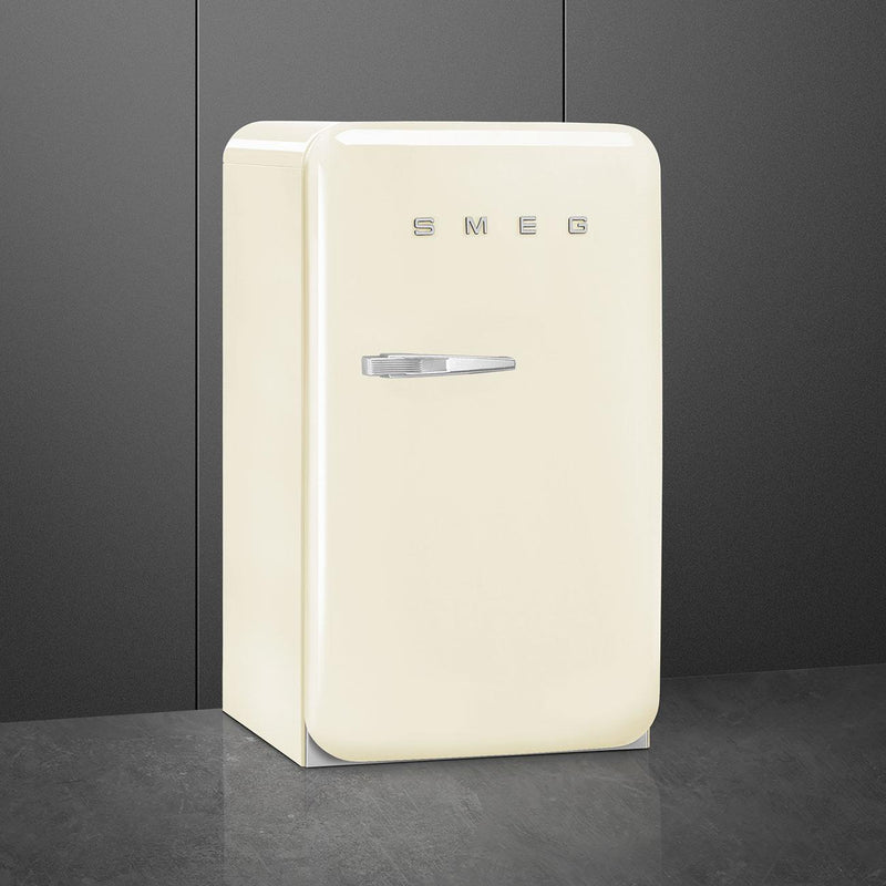 Smeg 22-inch, 4.48 cu. ft. Compact Refrigerator FAB10URCR3 IMAGE 2