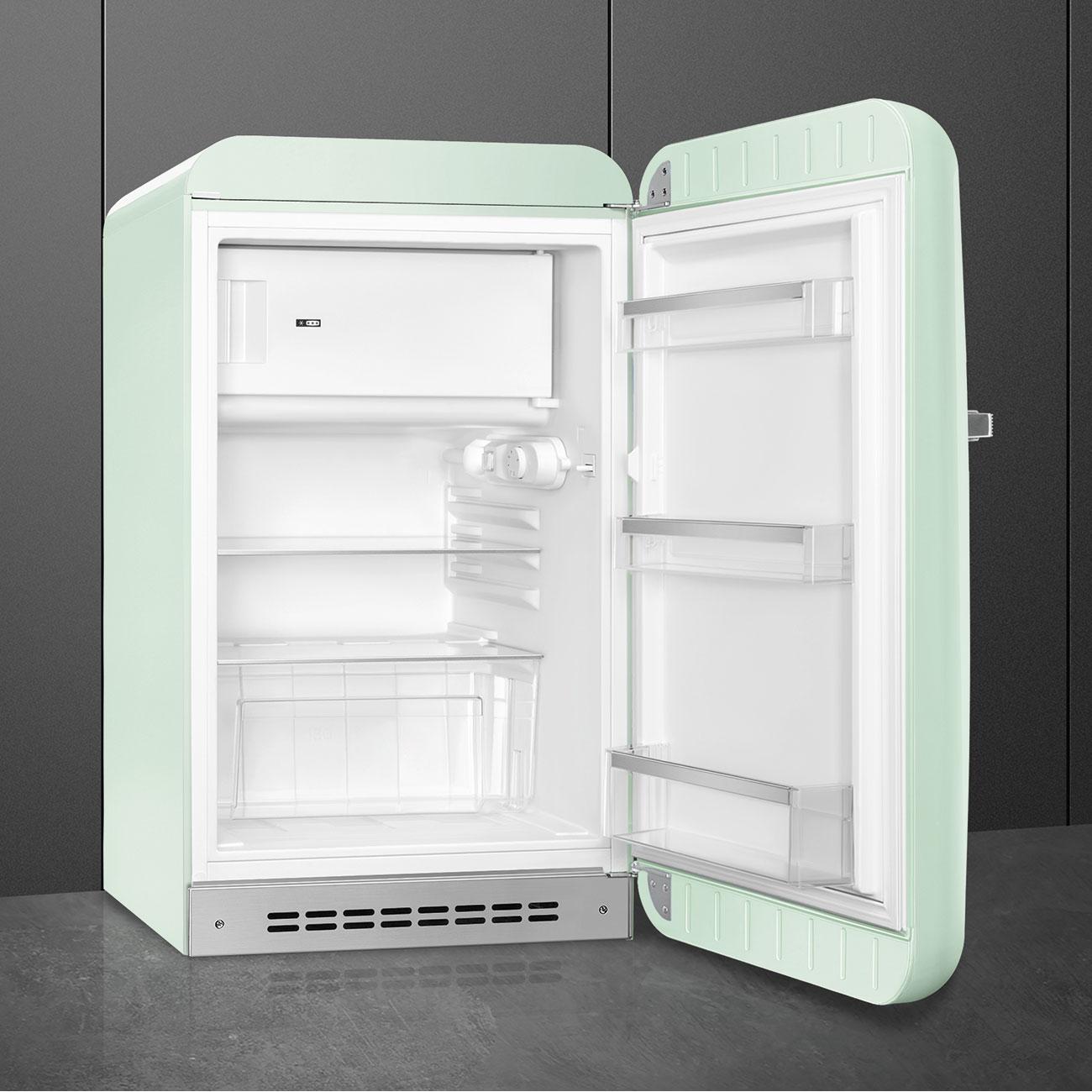 Smeg 22-inch, 4.48 cu. ft. Compact Refrigerator FAB10URPG3 IMAGE 5