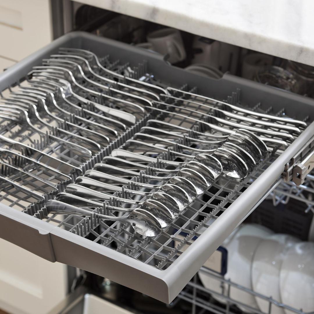 Viking 24-inch Built-In Dishwasher with OpenAir™ Drying Function FDWU724 IMAGE 2