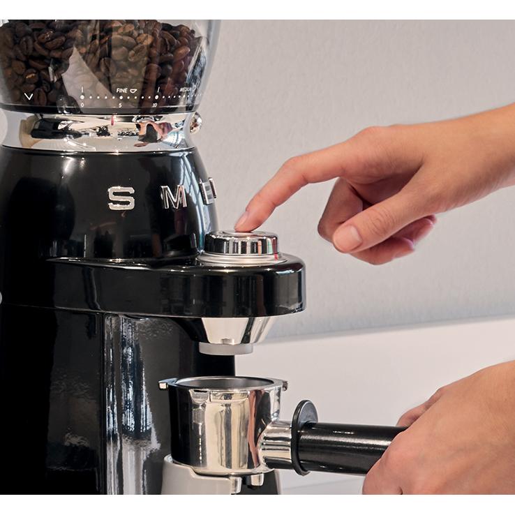 Smeg 50's Style Aesthetic Coffee Grinder CGF11BLUS IMAGE 8