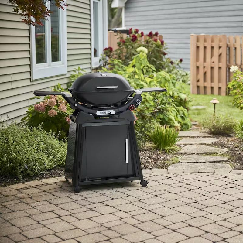 Weber Q 2800N+ Gas Grill with Stand 1500390 IMAGE 2