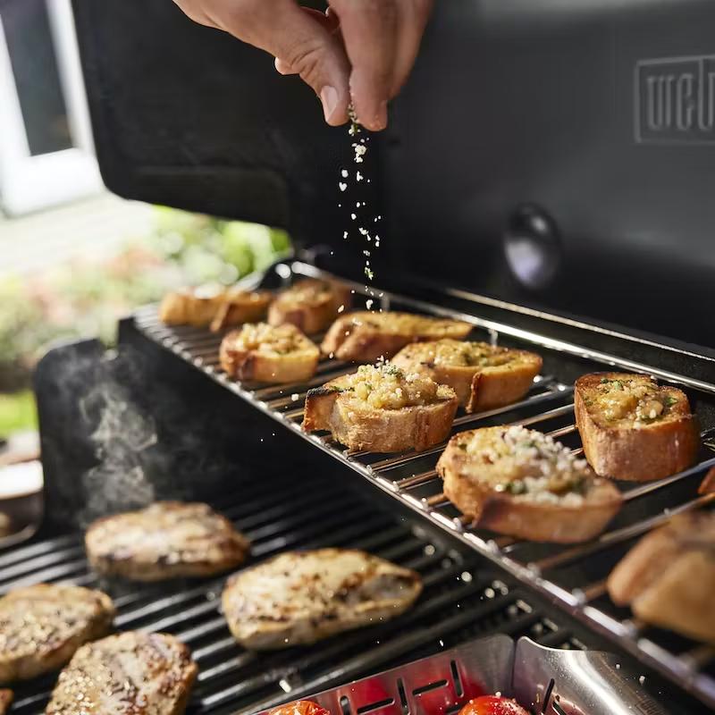 Weber Genesis E-335C Gas Grill 1500583 IMAGE 4
