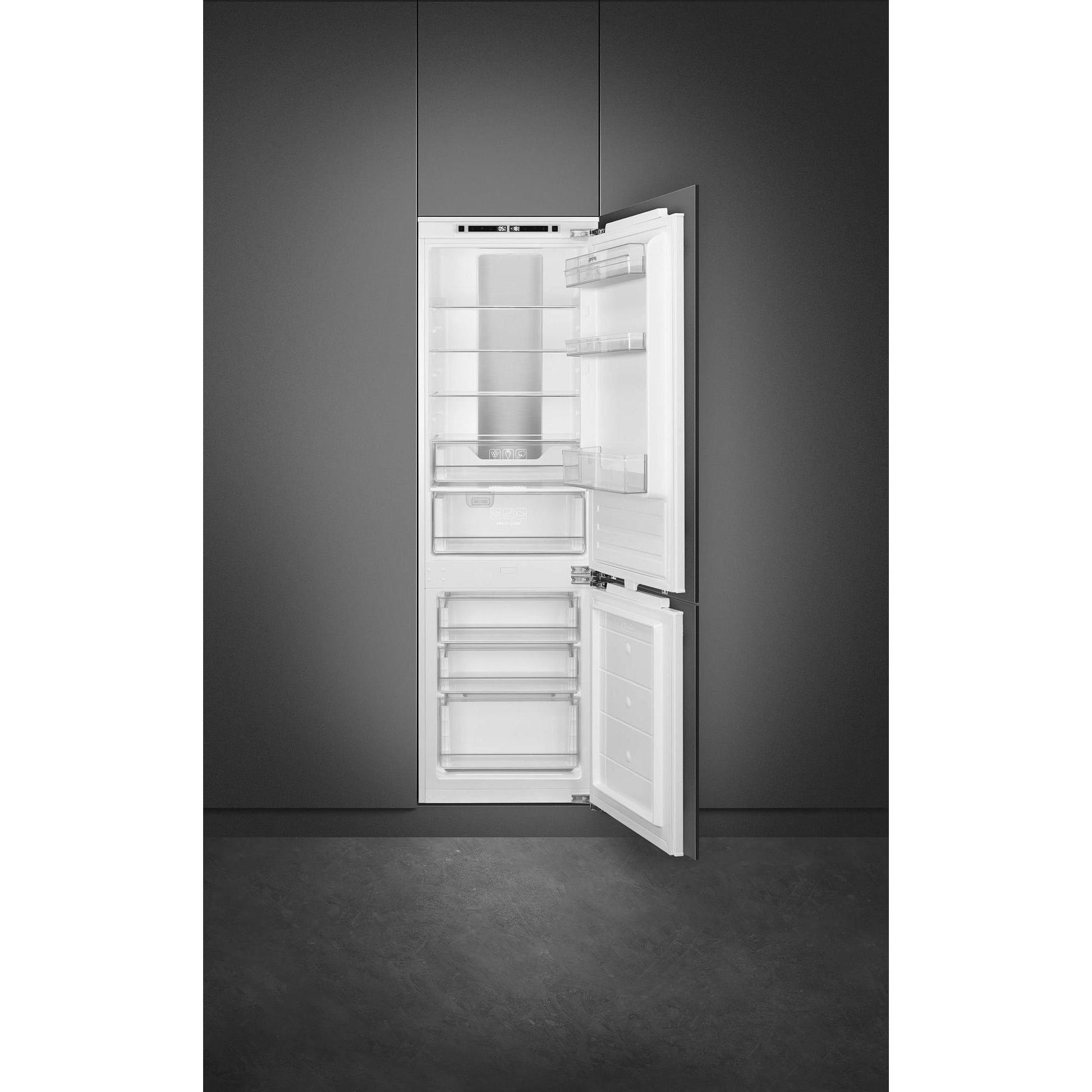 Smeg 21.25-inch, 9.18 cu. ft. Built-in Bottom Freezer Refrigerator CB2485U IMAGE 3