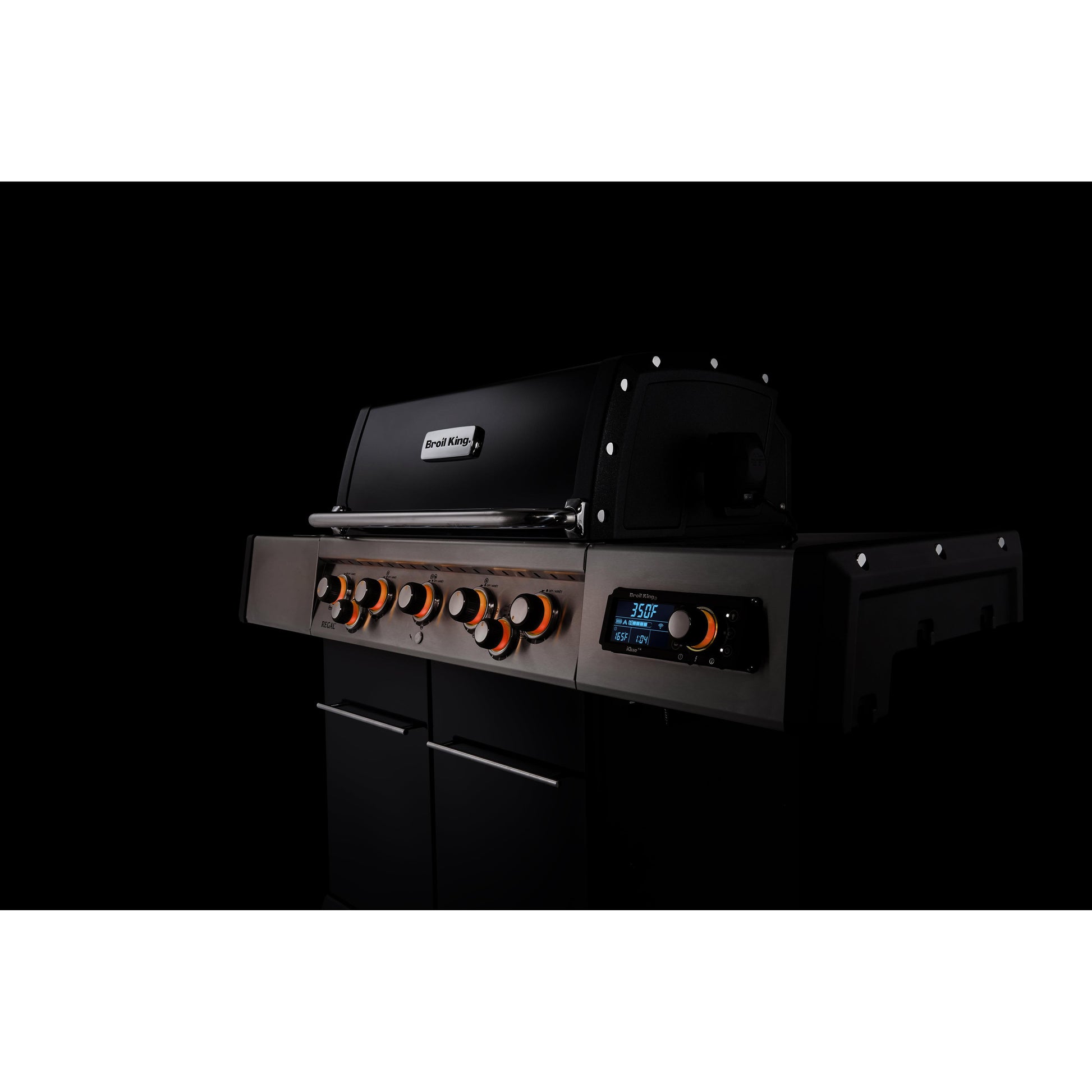 Broil King Regal Q 590 Pro IR iQue Gas Grill 688247 IMAGE 10