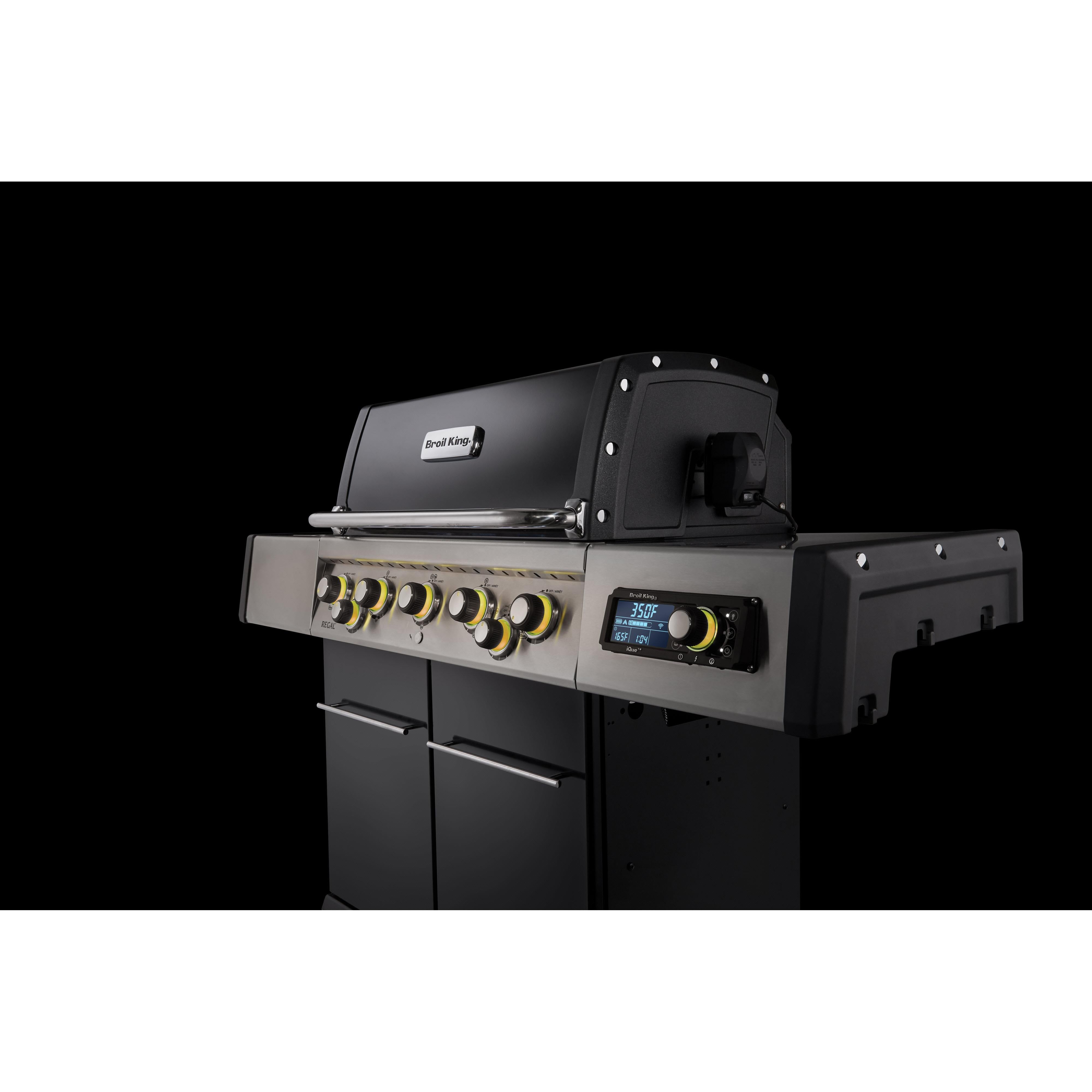Broil King Regal Q 590 Pro IR iQue Gas Grill 688247 IMAGE 11
