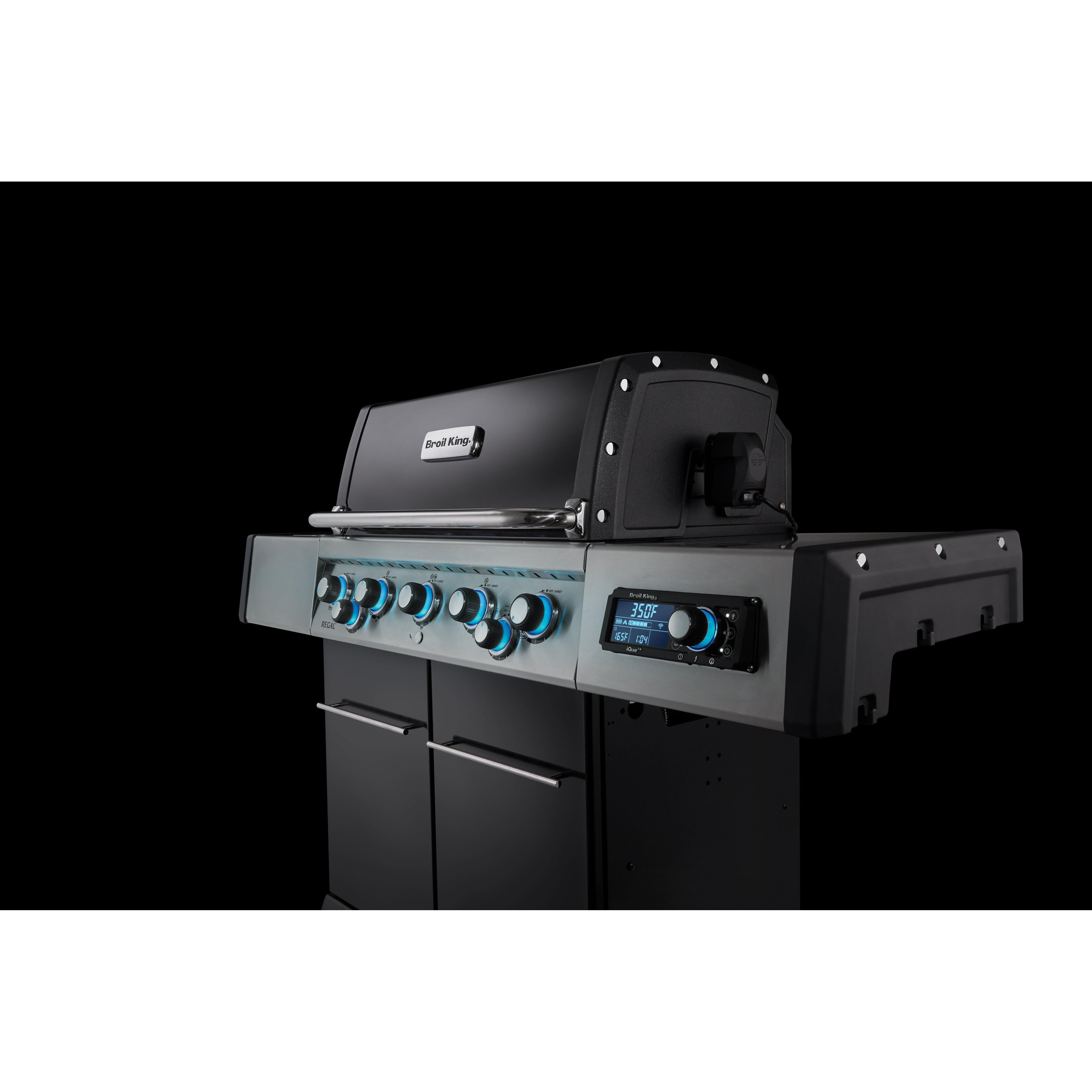 Broil King Regal Q 590 Pro IR iQue Gas Grill 688247 IMAGE 12