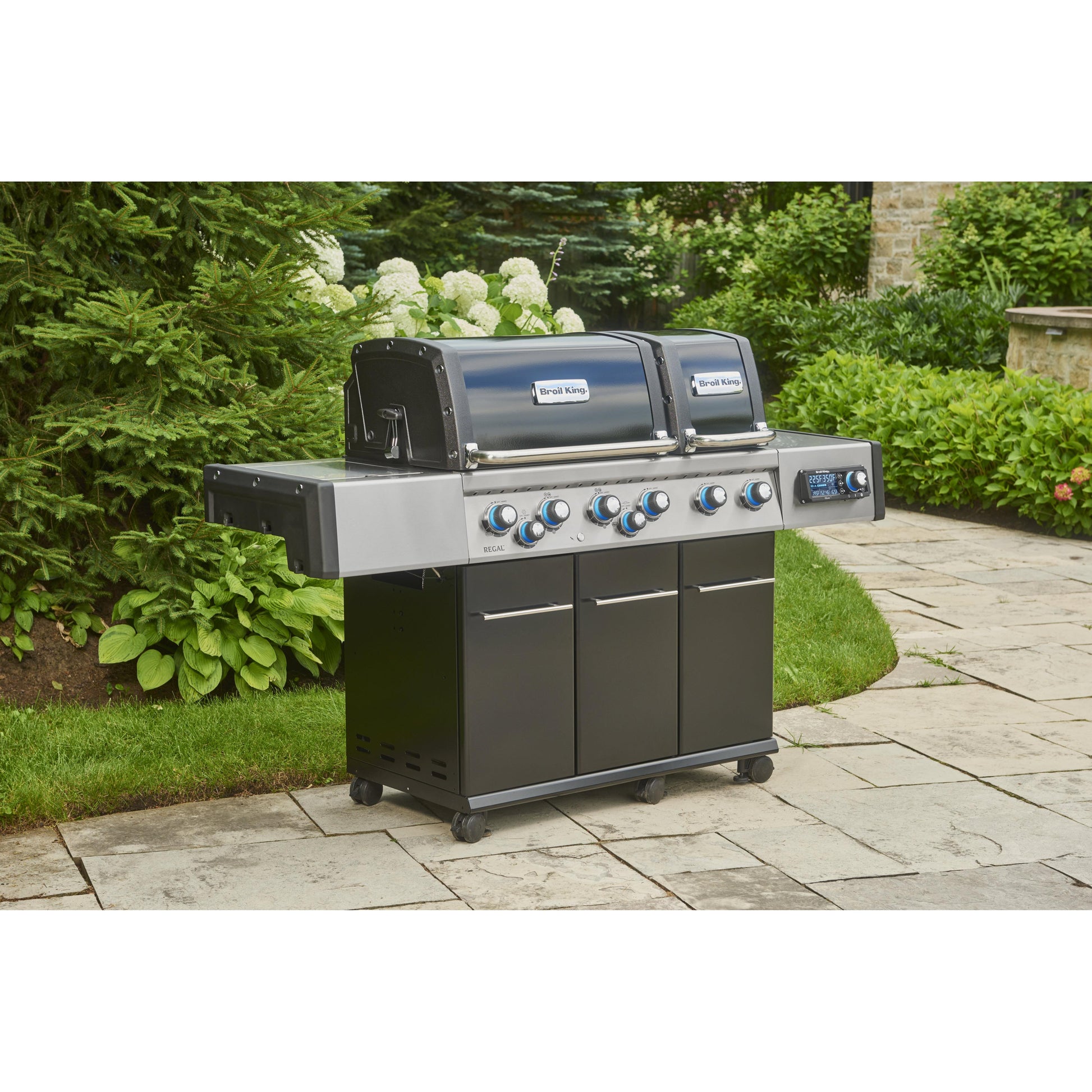 Broil King Regal Q 690 Pro IR Gas Grill 689244 IMAGE 15