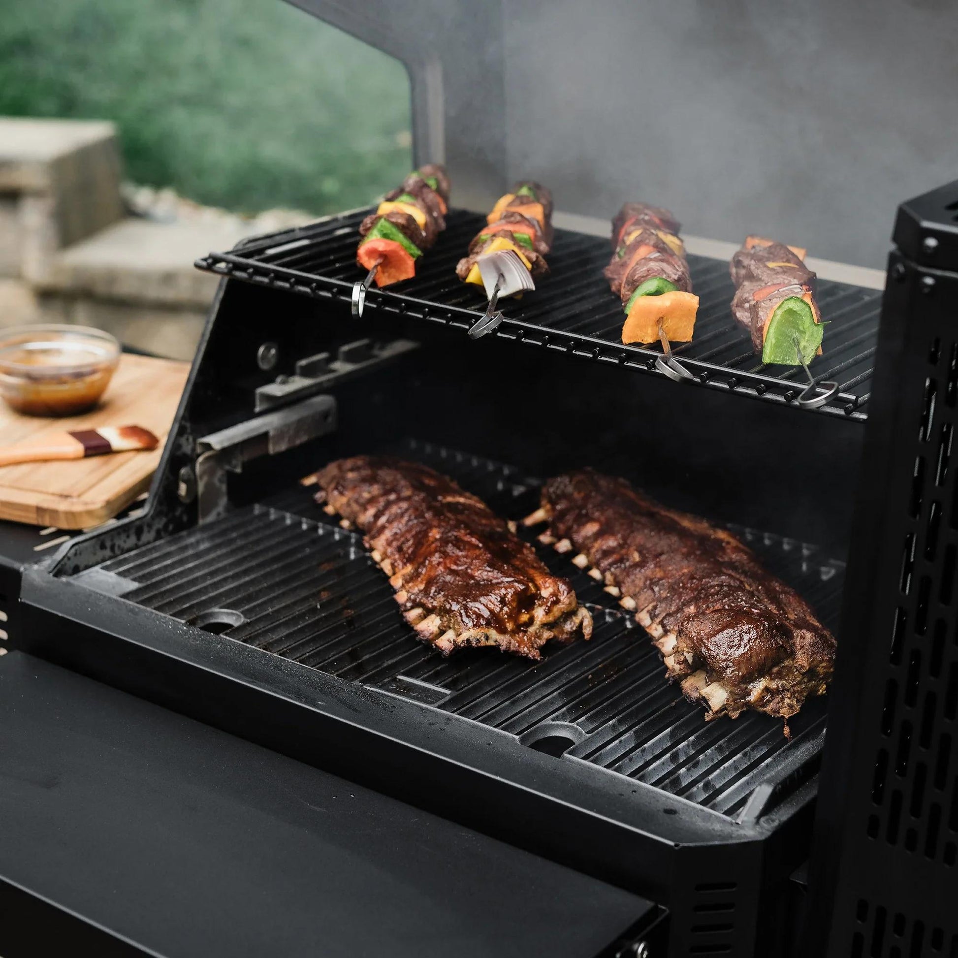 Masterbuilt Gravity Series® 600 Charcoal Grill MB20041023 IMAGE 6