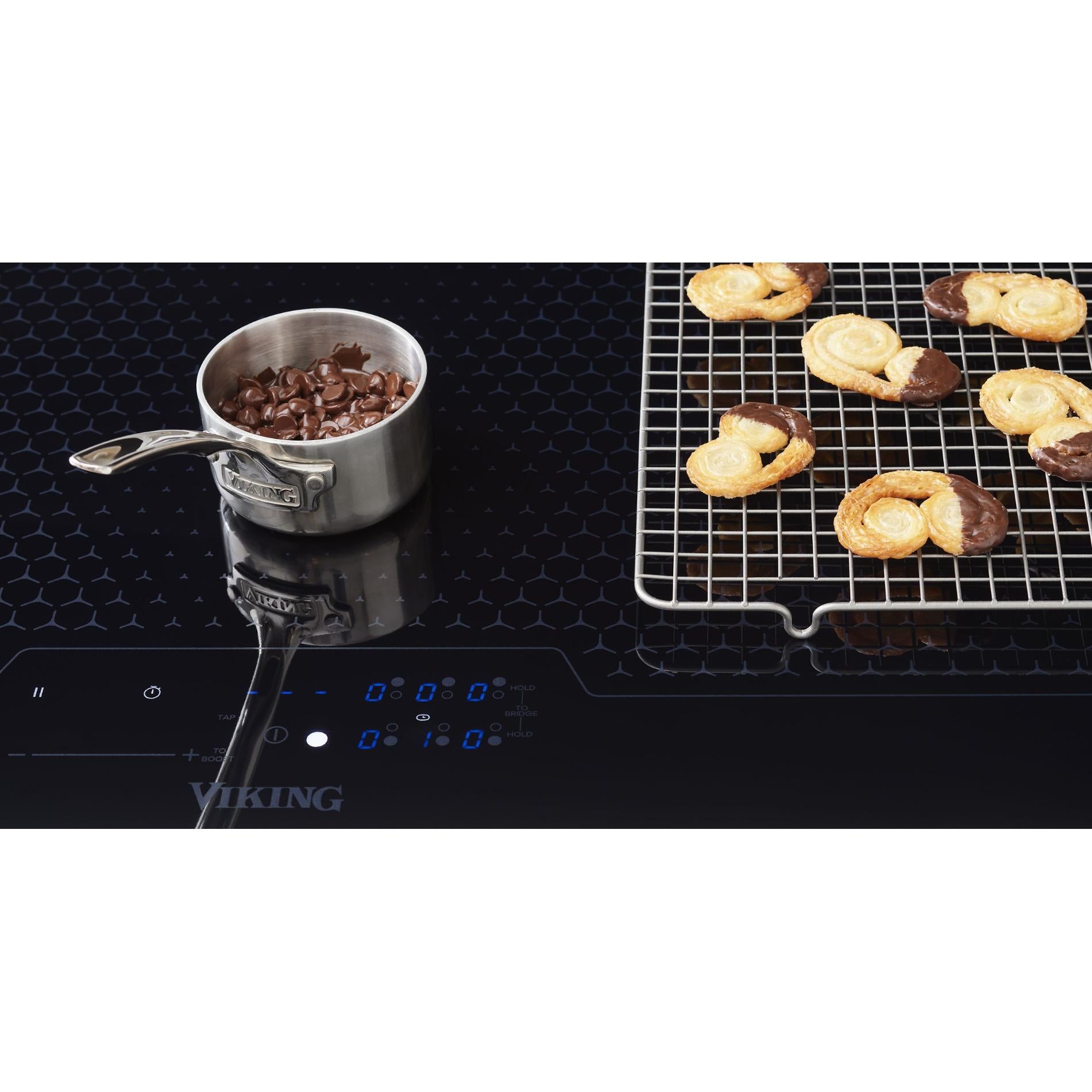 Viking 30-inch Built-in Induction Cooktop RVIC3306BBG IMAGE 3