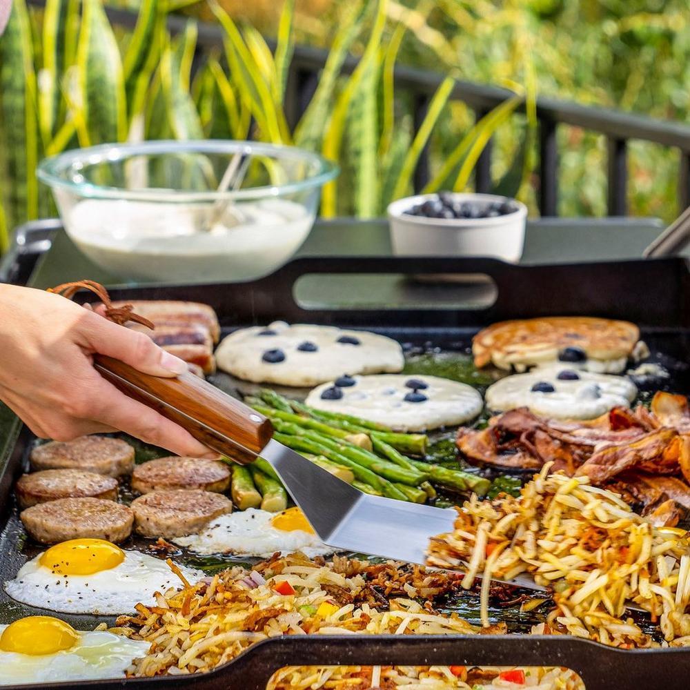 Traeger Flat Top Essential Bundle BAC735 IMAGE 7