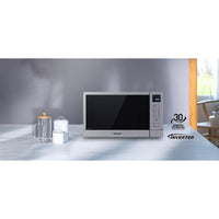Panasonic 1.1 cu. ft. Countertop Microwave Oven with Inverter Technology NN-GT69KSC IMAGE 4