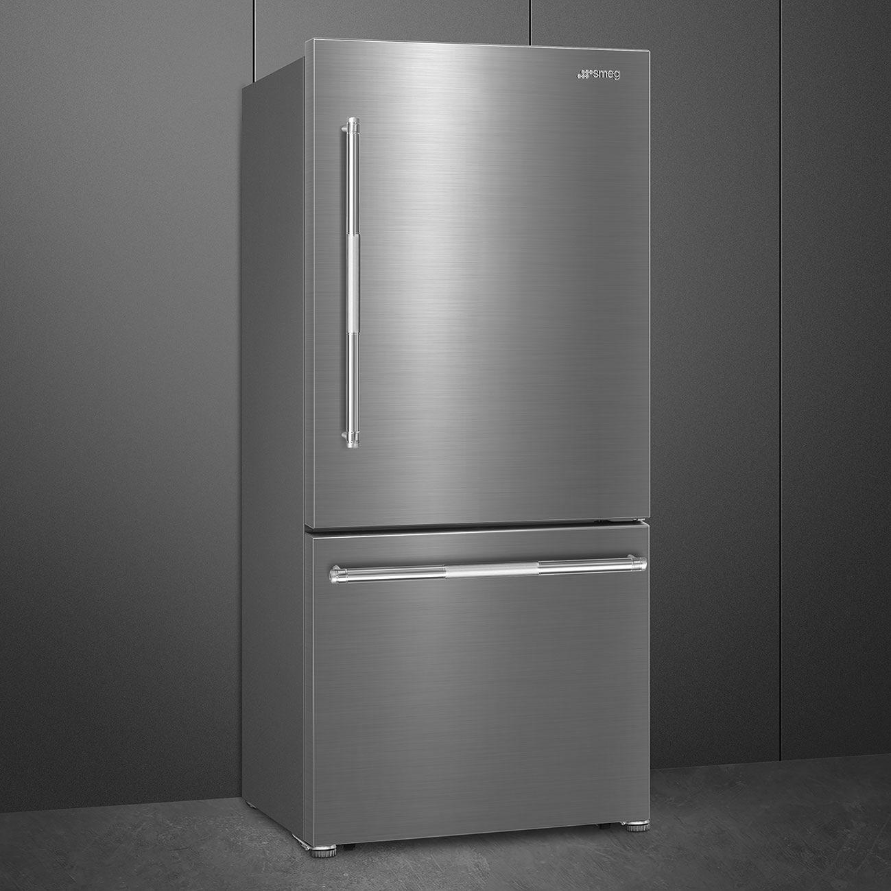 Smeg 30-inch, 16,2 cu. ft. Freestanding Bottom Freezer Refrigerator BM30URXI IMAGE 3