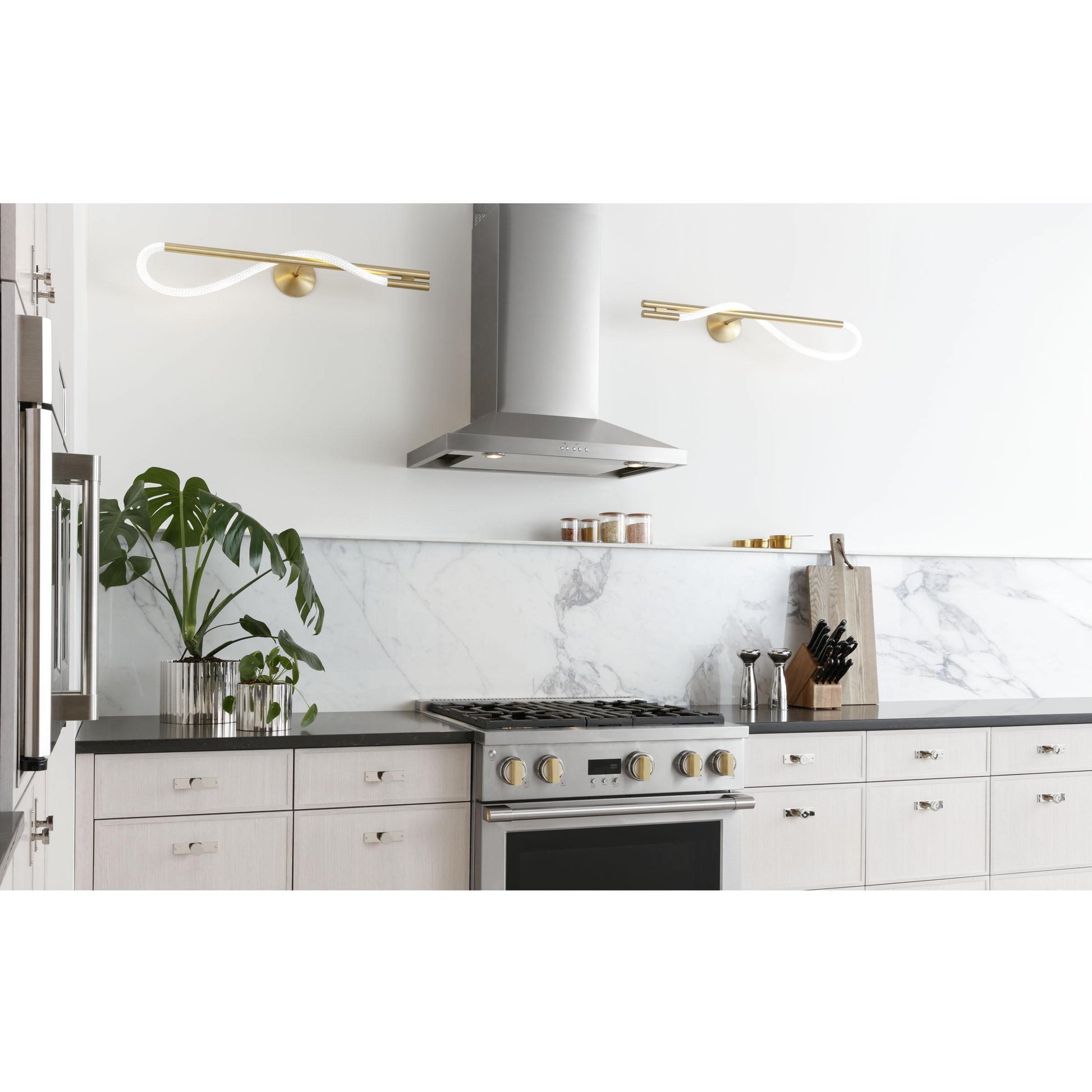 Monogram 30-inch Wall Mount Range Hood ZVW8301SWSS IMAGE 10