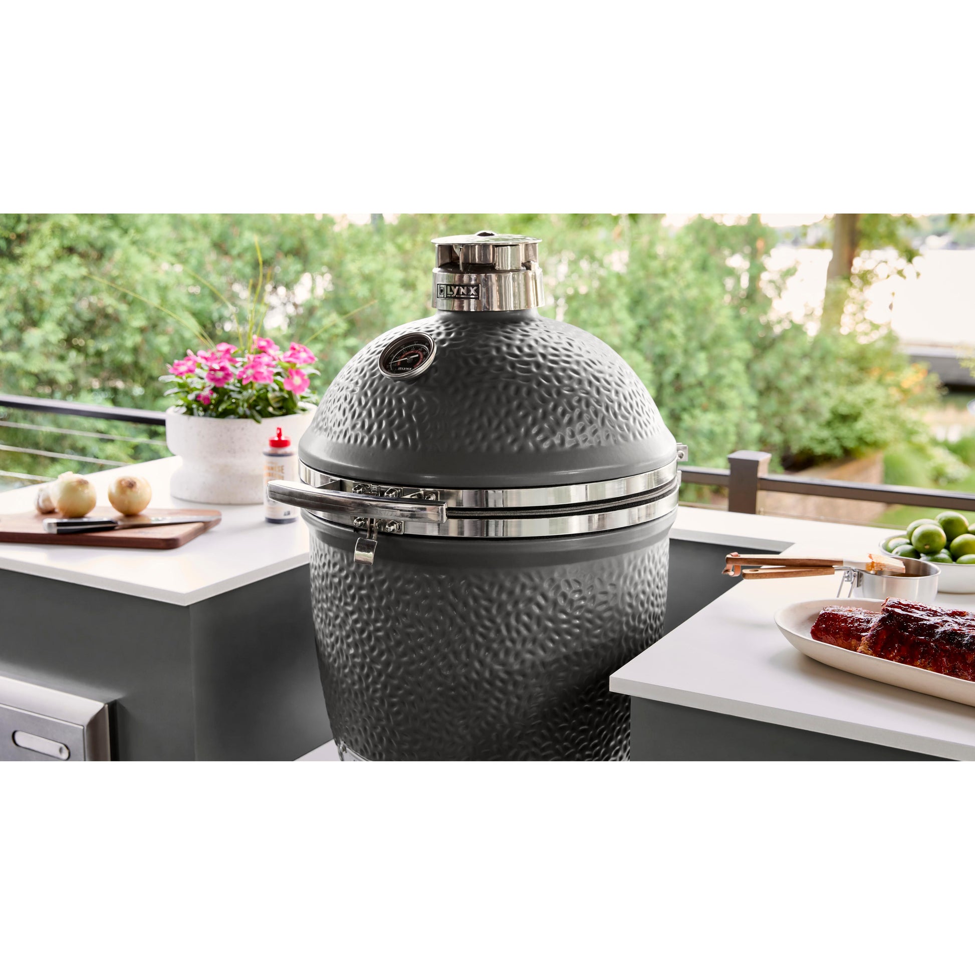 Lynx Kamado Charcoal Grill LCGRMG IMAGE 2
