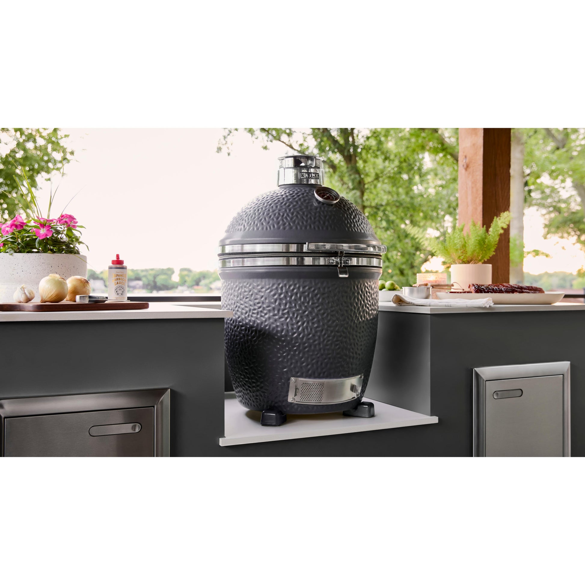 Lynx Kamado Charcoal Grill LCGRMG IMAGE 3