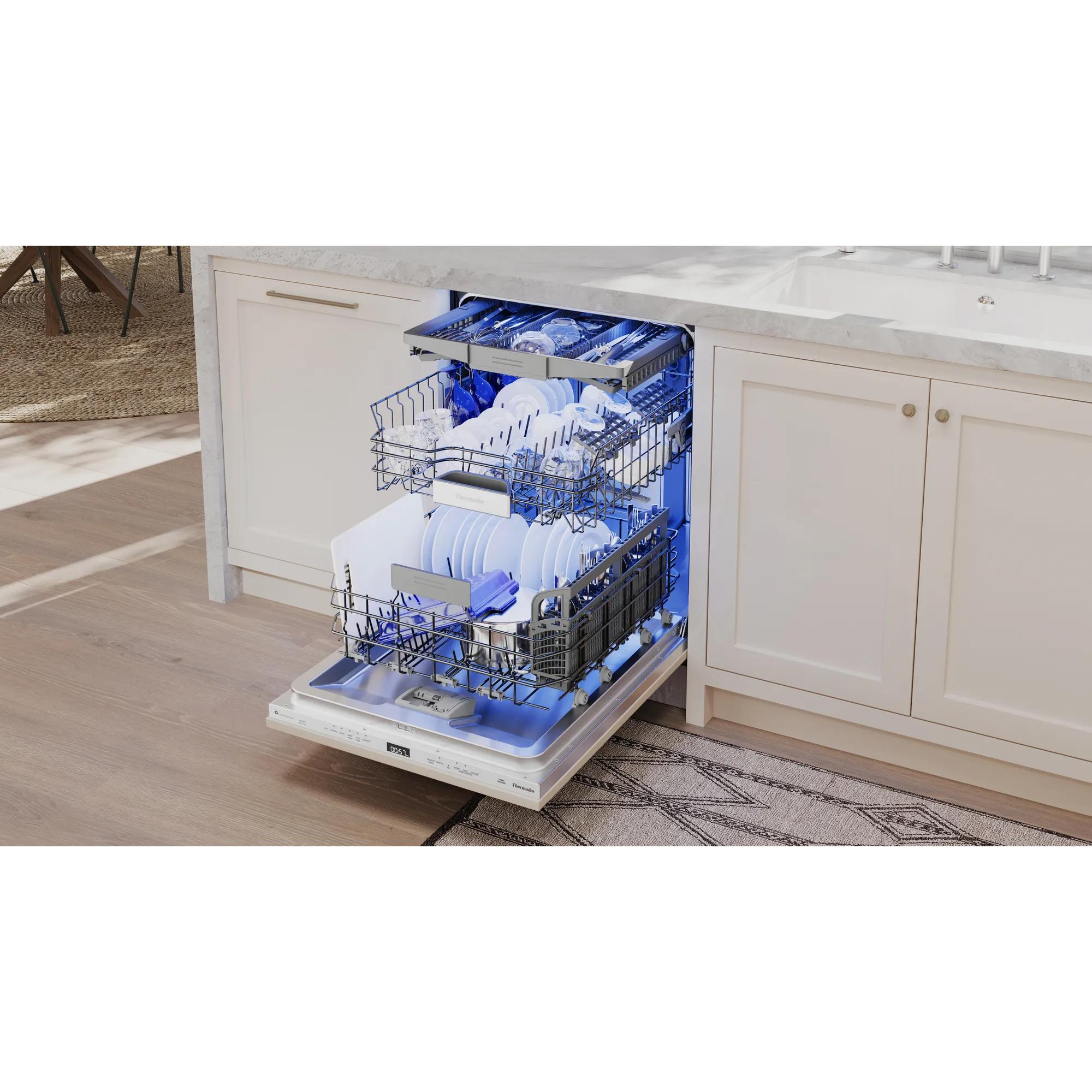 Thermador 24-inch Built-in Dishwasher DWHD660EPR IMAGE 6