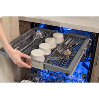 Thermador 24-inch Built-in Dishwasher with Masterpiece® Handle DWHD661EFM IMAGE 8