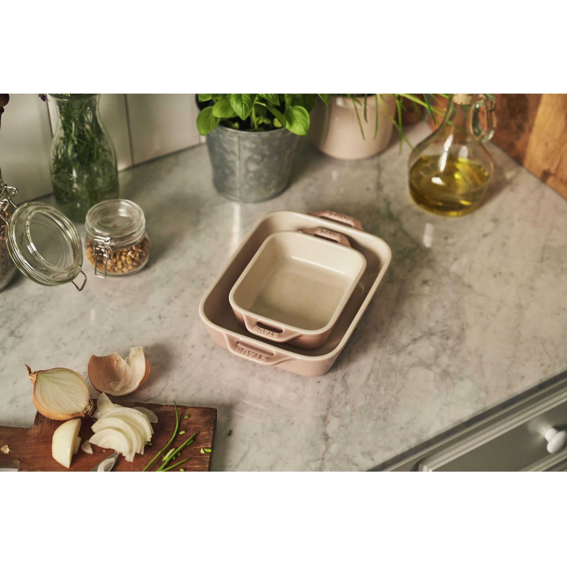 Staub 2-Piece Rectangular Baking Dish Set 1029-453 IMAGE 4