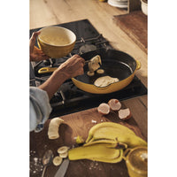 Staub 8.5-inch Cast Iron Traditional Deep Frypan 1029495 IMAGE 7
