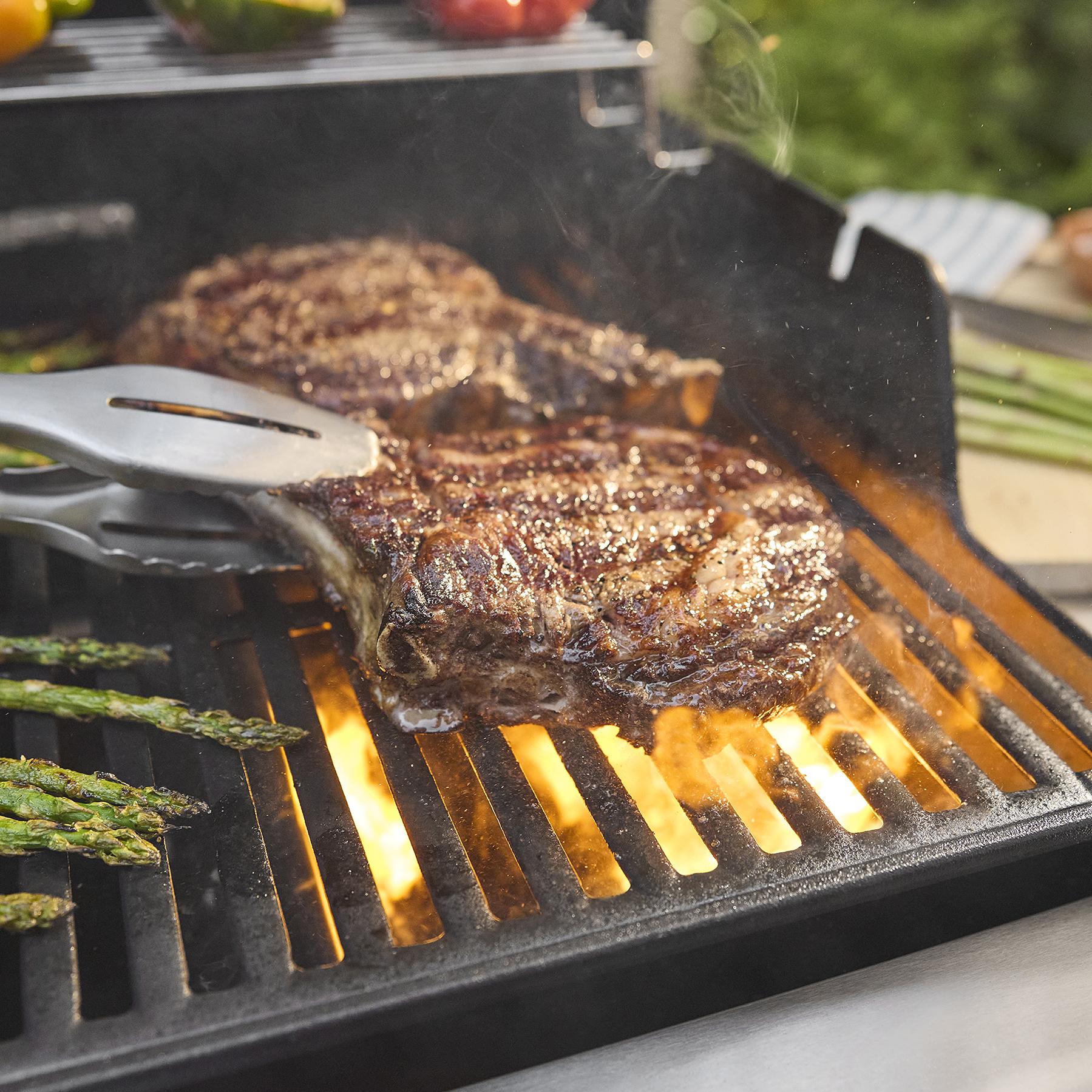 Weber Spirit® E-325 Gas Grill - Liquid Propane 1500789 IMAGE 9