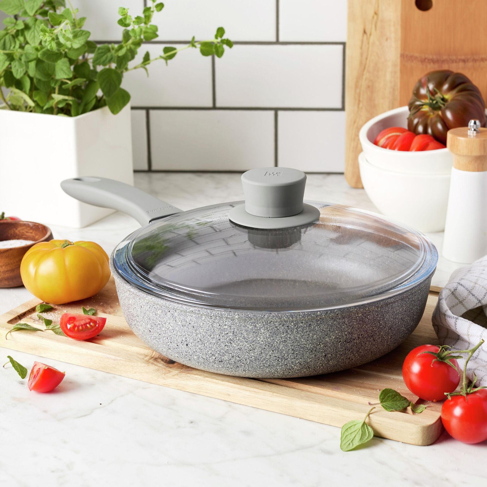 Zwilling Parma Plus 24 cm Saute Pan with Lid 1029760 IMAGE 2