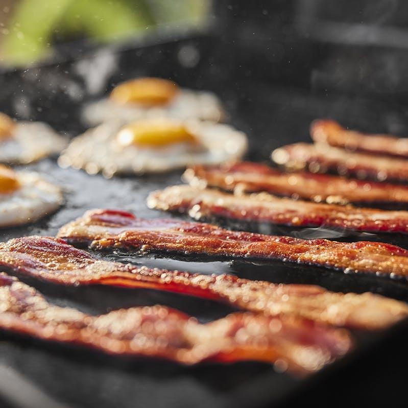 Weber Slate™ 17-inch Tabletop Griddle - Propane 1500531 IMAGE 8