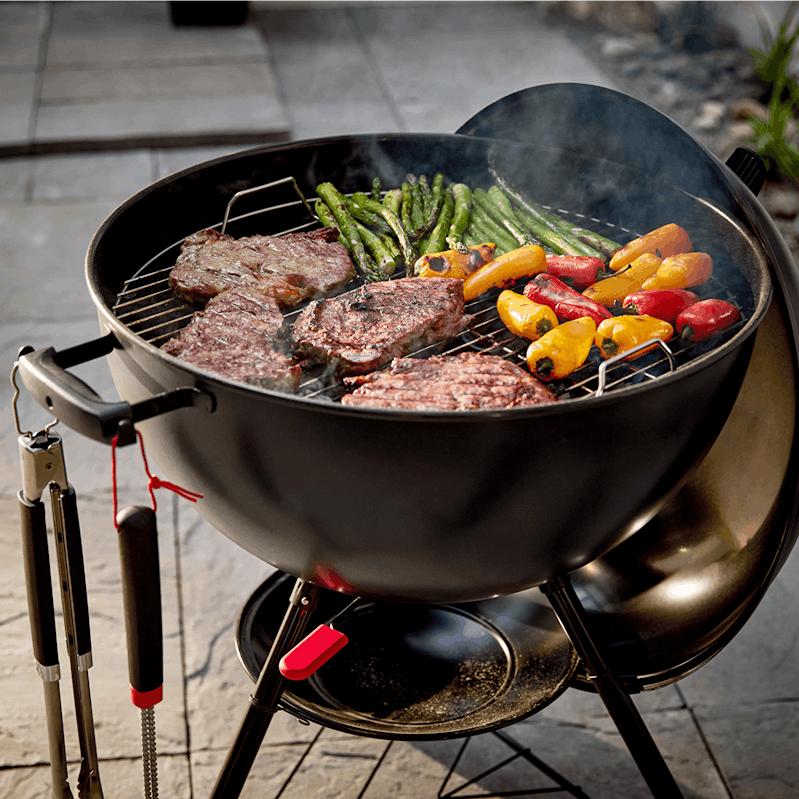 Weber 22-inch Original Kettle® Charcoal Grill 1501278 IMAGE 11