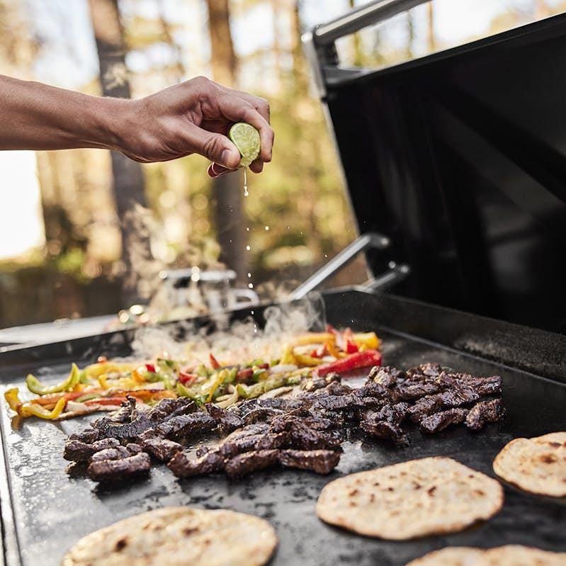 Weber 36-inch Slate™ Rust-Resistant Griddle - Natural Gas 1501350 IMAGE 10