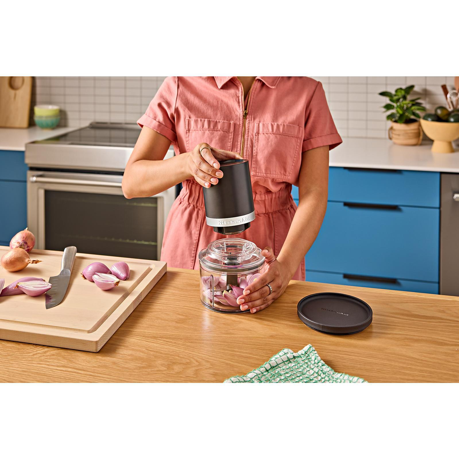 KitchenAid Go™ Cordless Top Down Chopper KTCR351BM IMAGE 8
