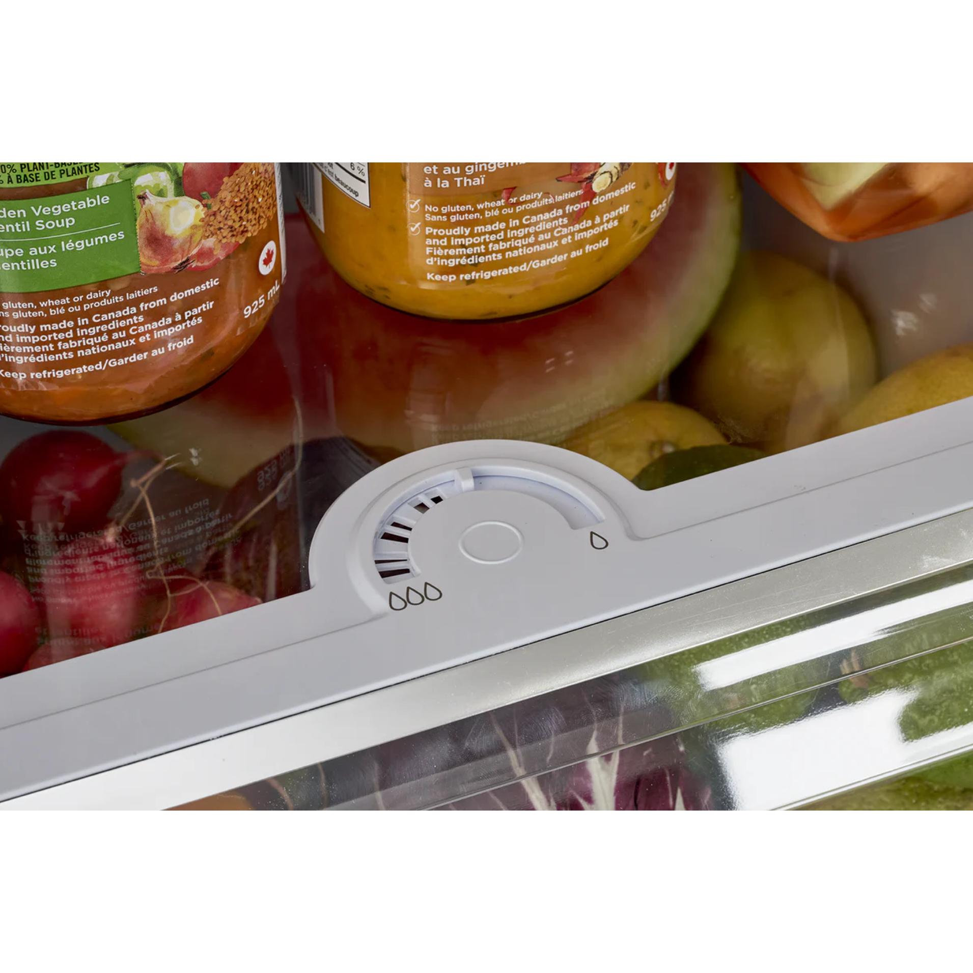 Unique Appliances 24-inch, 11.7 cu. ft. Freestanding Bottom Freezer Solar DC Refrigerator UGP-325L W IMAGE 9