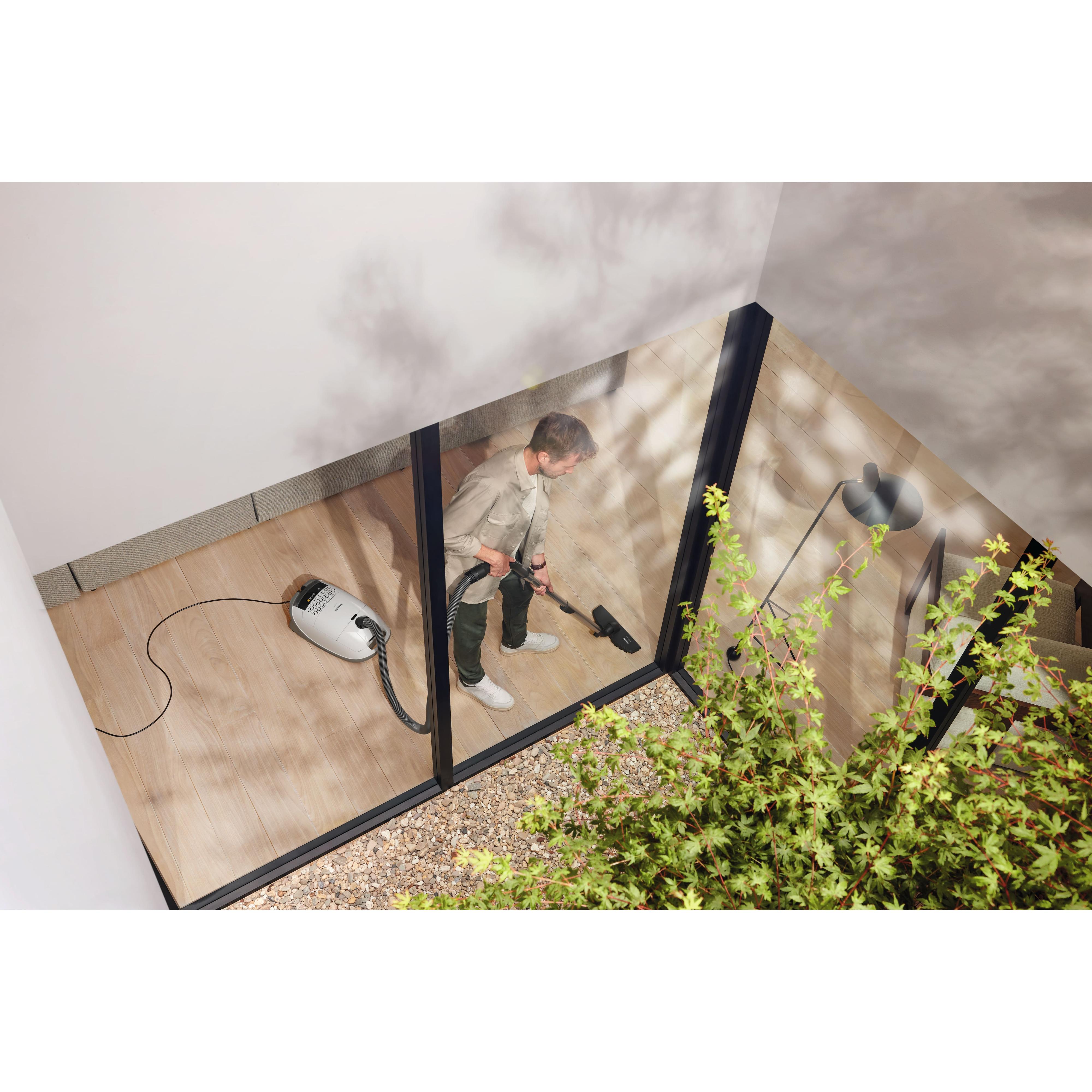 Miele Guard L1 Electro Canister Vacuum Cleaner with Bag 41UFE036CDN IMAGE 6